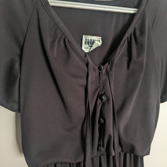 Parfait Vintage 1970s Black Boho Dress - Picture 3 of 5